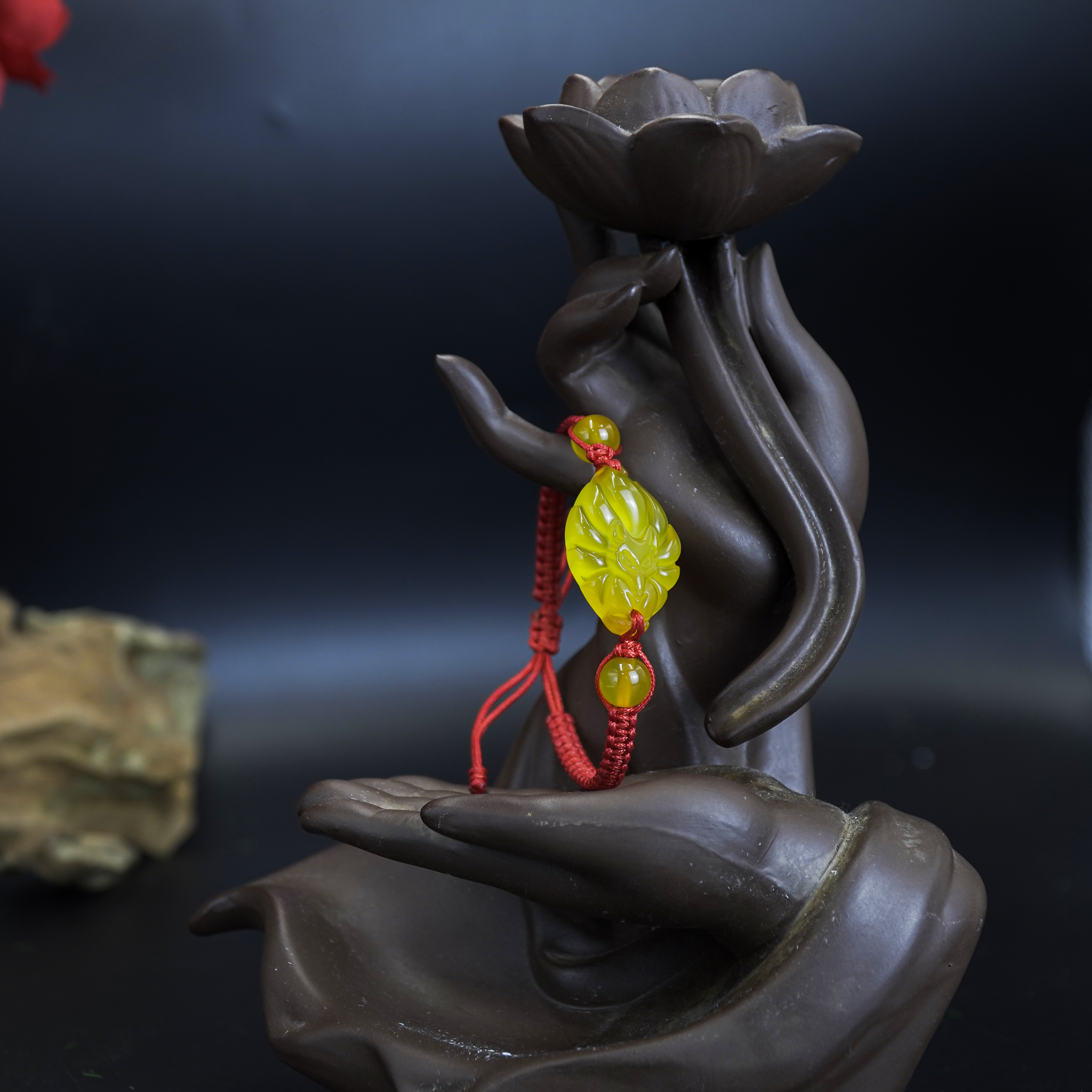 กำไลด้ายแดงจิ้งจอกเก้าหาง