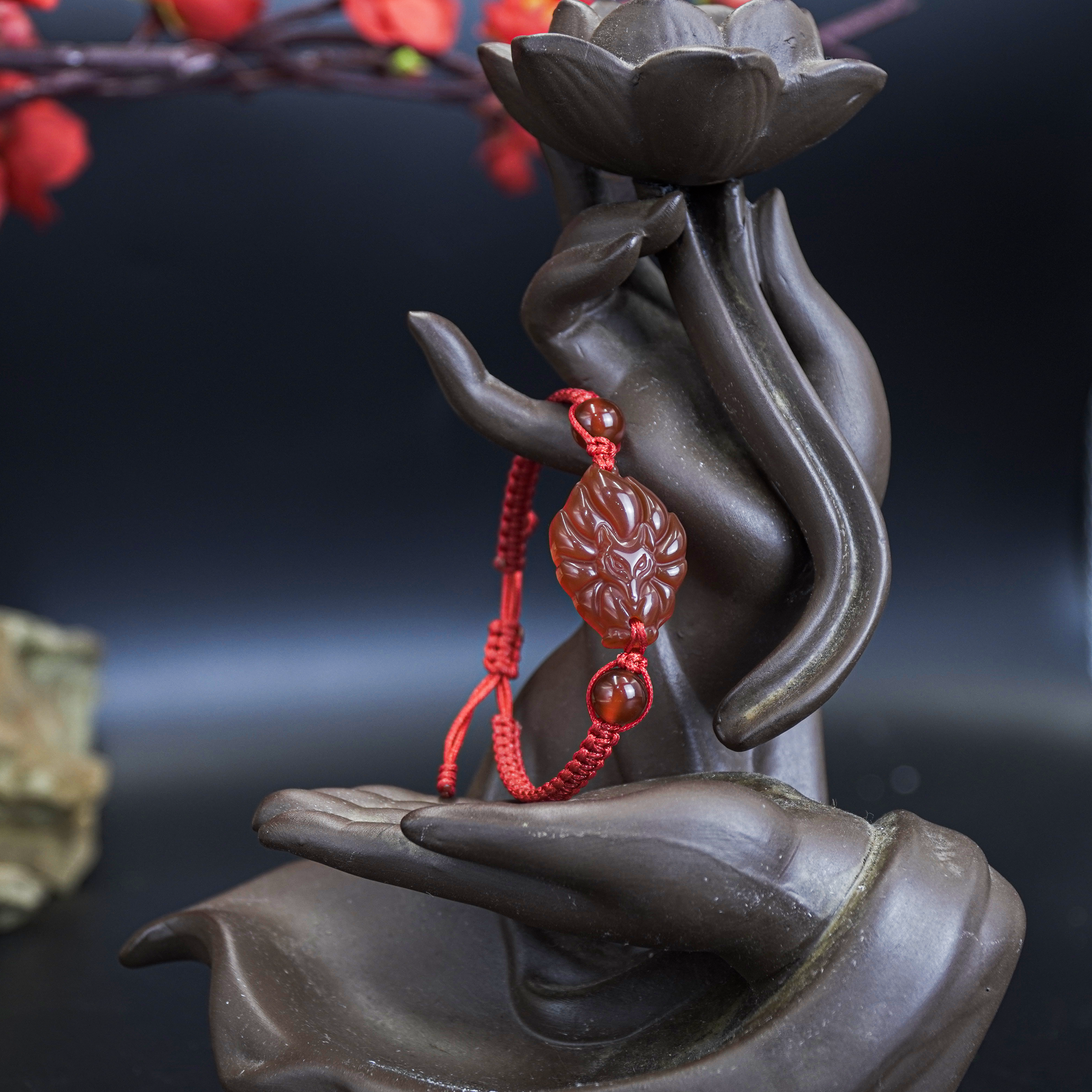 กำไลด้ายแดงจิ้งจอกเก้าหาง